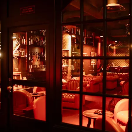 Dali Val D'europe, Tapestry Collection By Hilton