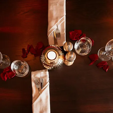 Dali Val D'europe, Tapestry Collection By Hilton 尚特洛普恩布里