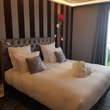 Dali Val D'europe, Tapestry Collection By Hilton 4*