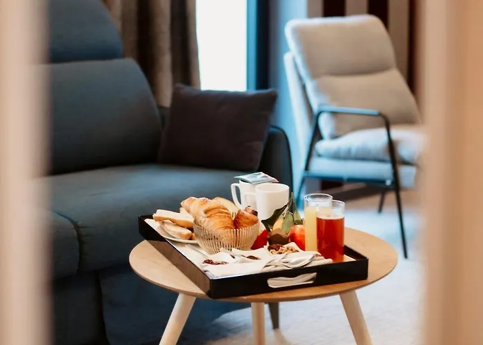 Dali Val D'europe, Tapestry Collection By Hilton 4* Chanteloup-en-Brie