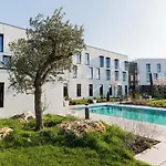 فندق Dali Val D'europe, Tapestry Collection By Hilton 4*