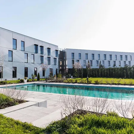 Dali Val D'europe, Tapestry Collection By Hilton فندق شانتيلو أو بْري