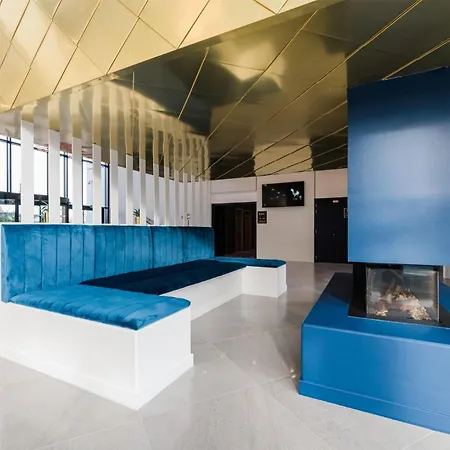 فندق Dali Val D'europe, Tapestry Collection By Hilton شانتيلو أو بْري