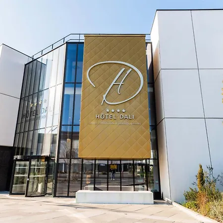 فندق Dali Val D'europe, Tapestry Collection By Hilton شانتيلو أو بْري