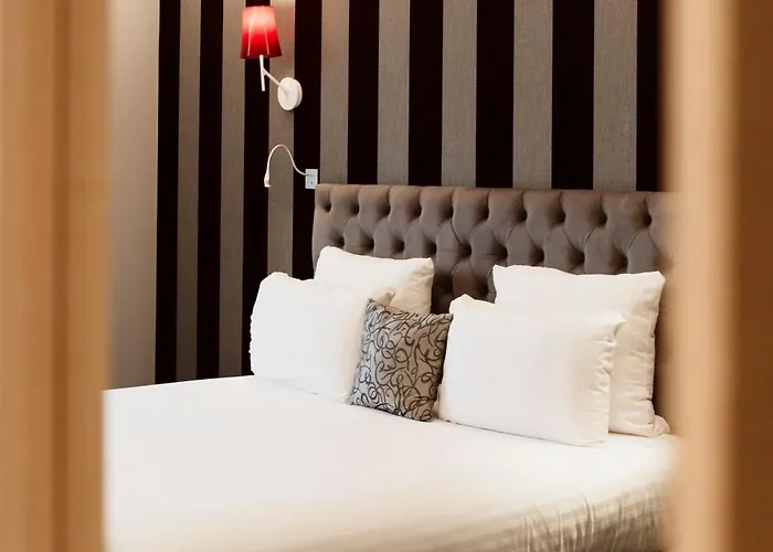 Dali Val D'europe, Tapestry Collection By Hilton 4*